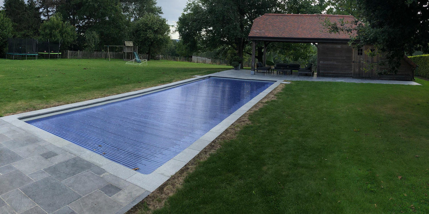 Piscine monobloc extérieure Renaix