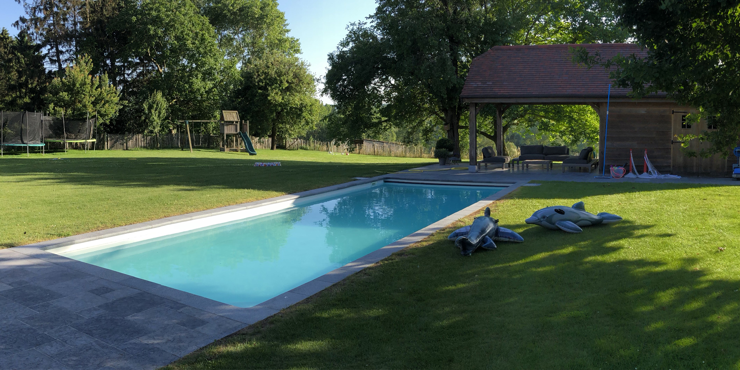 Piscine monobloc extérieure Renaix